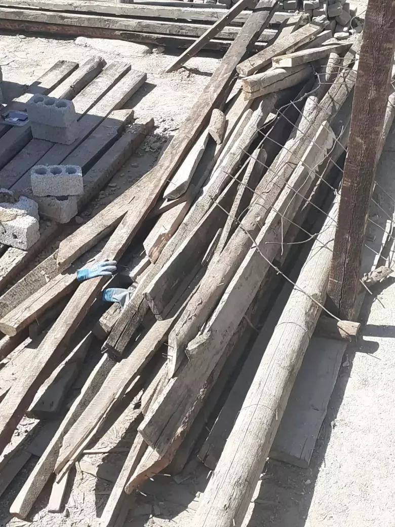 Срочно утин еки чёрный сотилади.