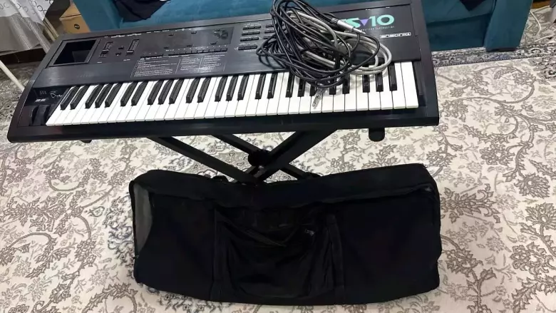 Продаётся клавиш insonic ts10