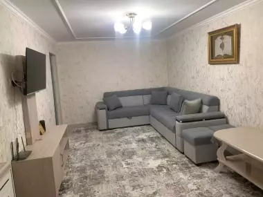Продаётся 3- комнатная квартира рядом с ТЦ NEXT И SEUOL MUN Яккасарайский район