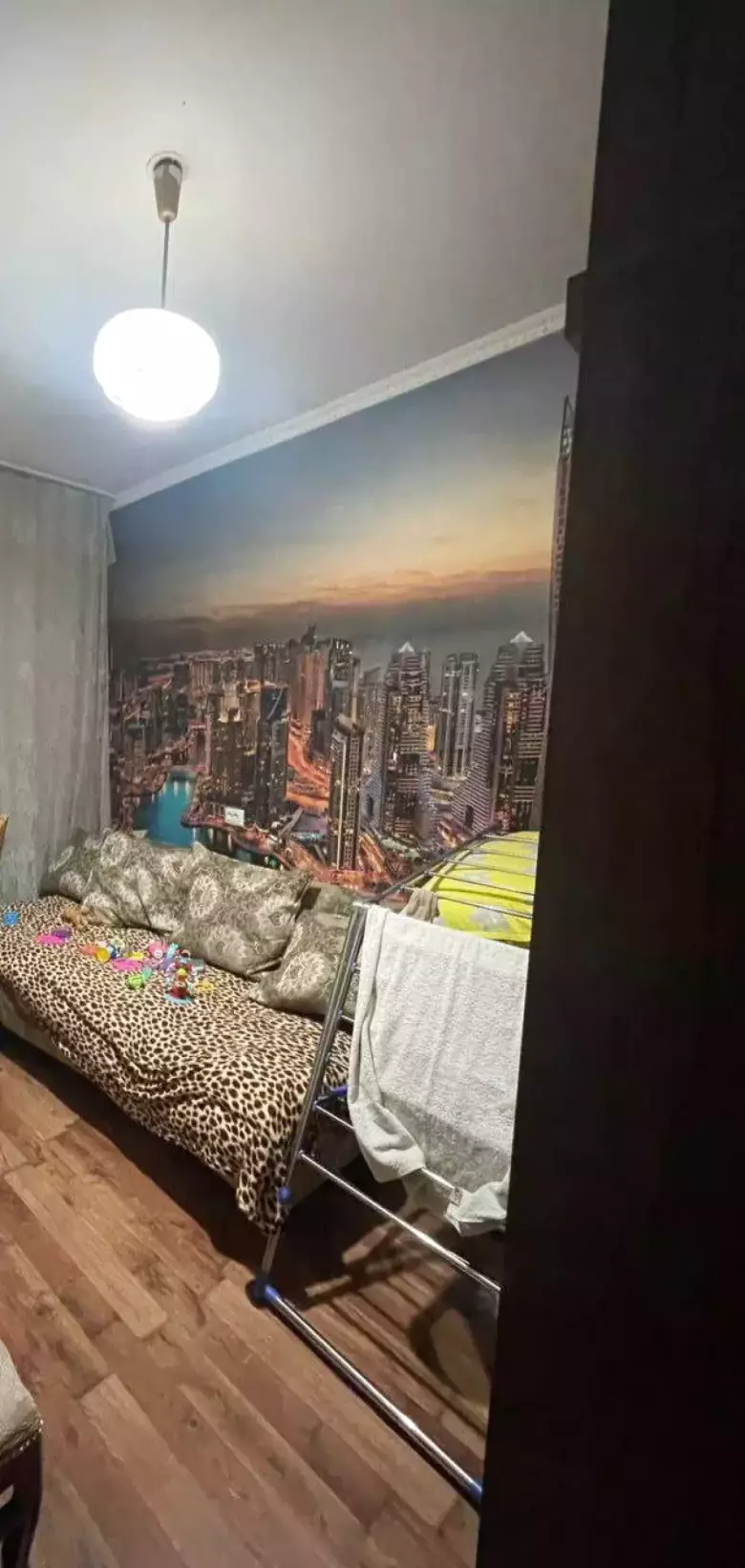 Продаётся 3-комнатная квартира в Юнусабаде (5-й квартал).