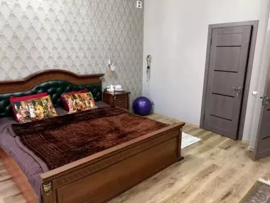 elite house