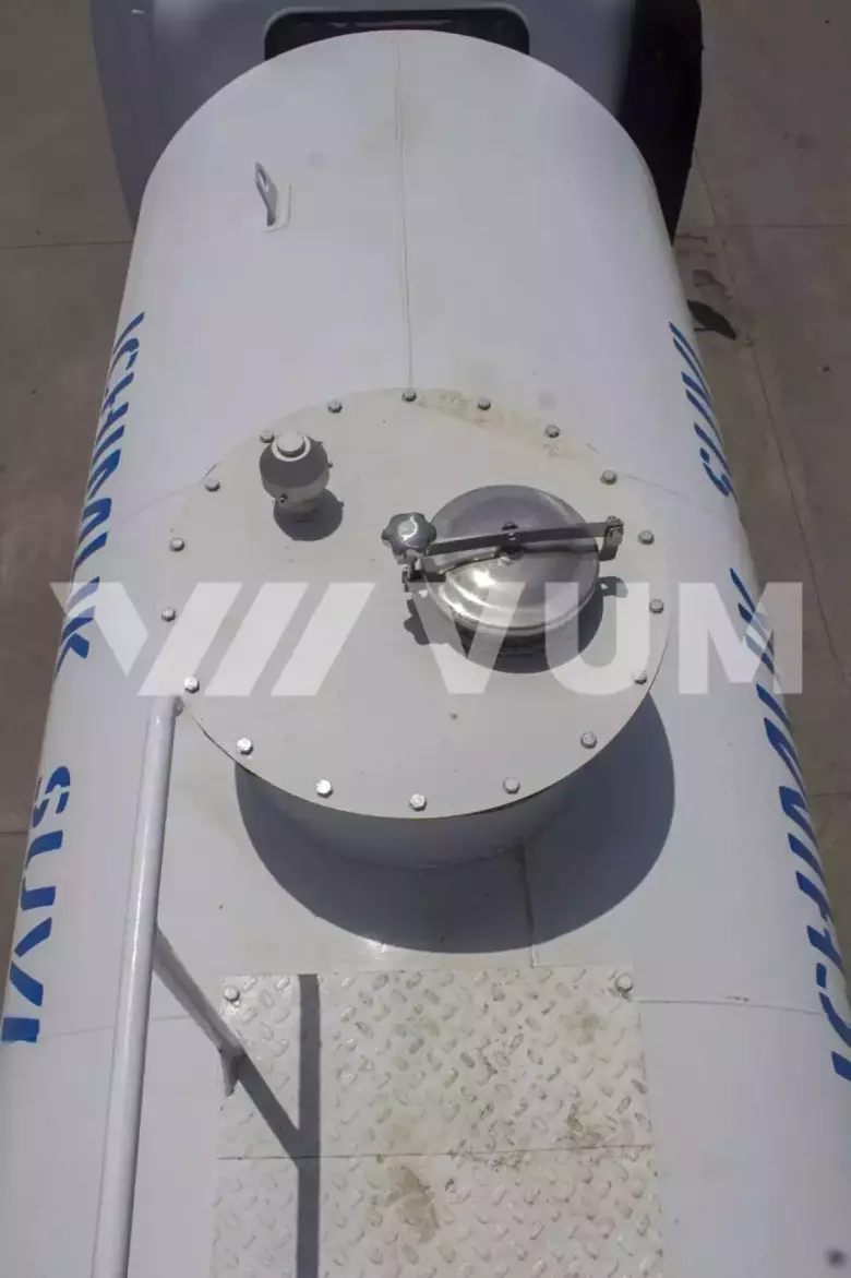 Водовоз питьевой воды 6m³ FAW Tiger V