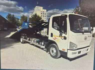 Эвакуатор с электрической лебедкой FAW Tiger V