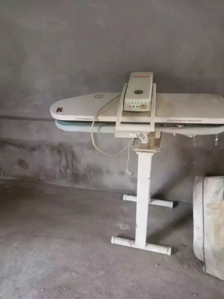 Продаем холодильник Орск, пелесос, гладилка, и стулья Тел- ,