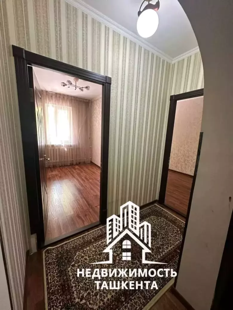 Продаётся 8комнатная квартира в Яккасарайском районе