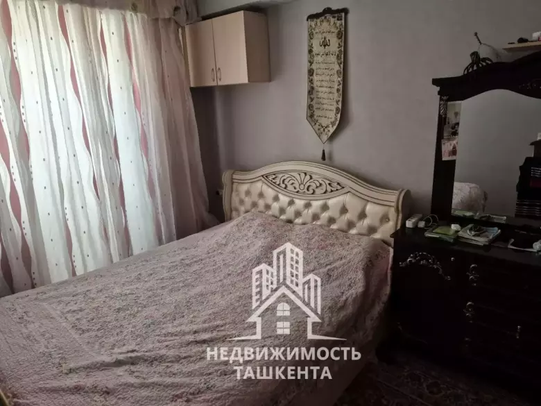 Продаётся 4-комнатная квартира в Мирабадском районе