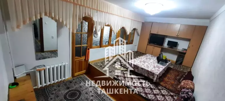 Продаётся 4-комнатная квартира в Мирабадском районе