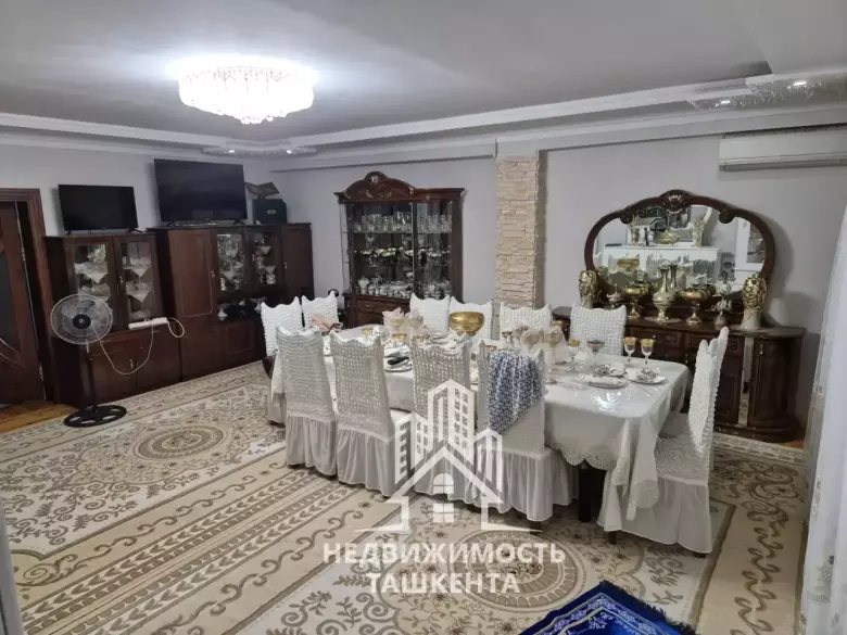 Продаётся 4-комнатная квартира в Мирабадском районе