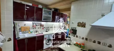 Продаётся 4-комнатная квартира в Мирабадском районе