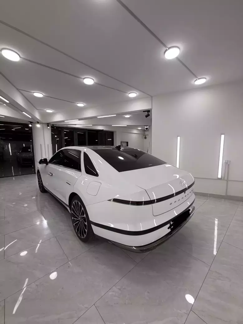 Hyundai Grandeur Callugraphy