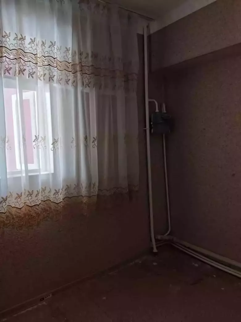 Однокомнатная без посредников. Возле метро.