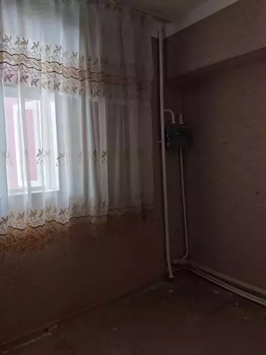 Однокомнатная без посредников. Возле метро.