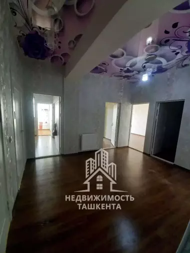 Продаётся 4-комнатная квартира в Юнусабадском районе