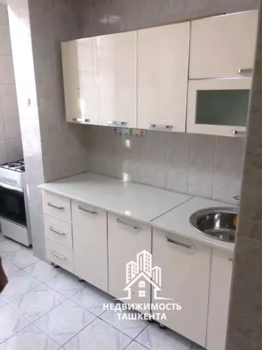 Продаётся 3-комнатная квартира на Ойбеке