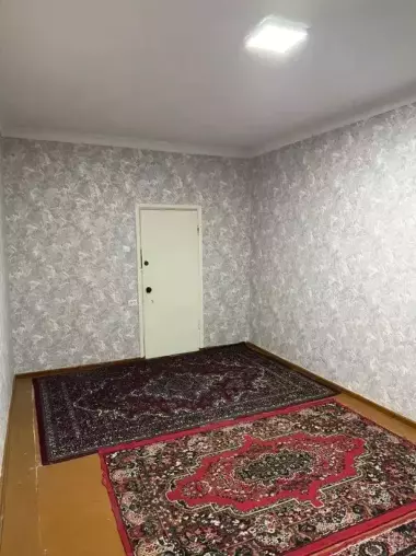 Продам квартиру 2/5/5 метроБуюк ипак йули Художников