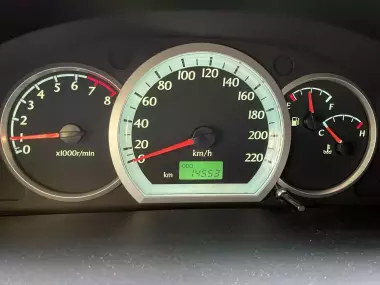 Продается своя Chevrolet Gentra (2 поз). Пробег 14 000 тысяч км. Реальный!