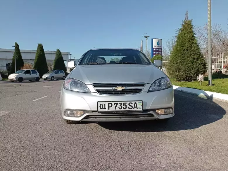 Продается своя Chevrolet Gentra (2 поз). Пробег 14 000 тысяч км. Реальный!