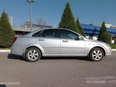 Продается своя Chevrolet Gentra (2 поз). Пробег 14 000 тысяч км. Реальный!