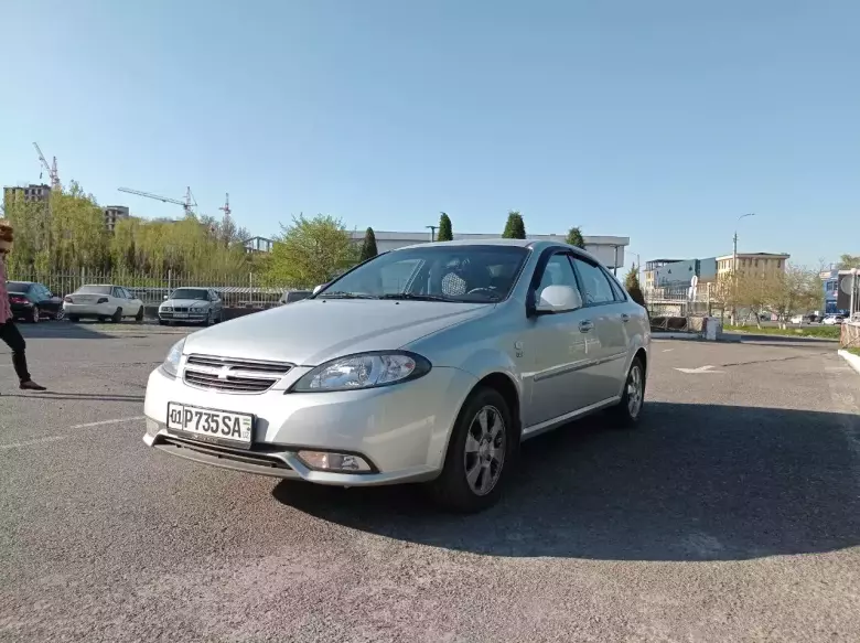 Продается своя Chevrolet Gentra (2 поз). Пробег 14 000 тысяч км. Реальный!