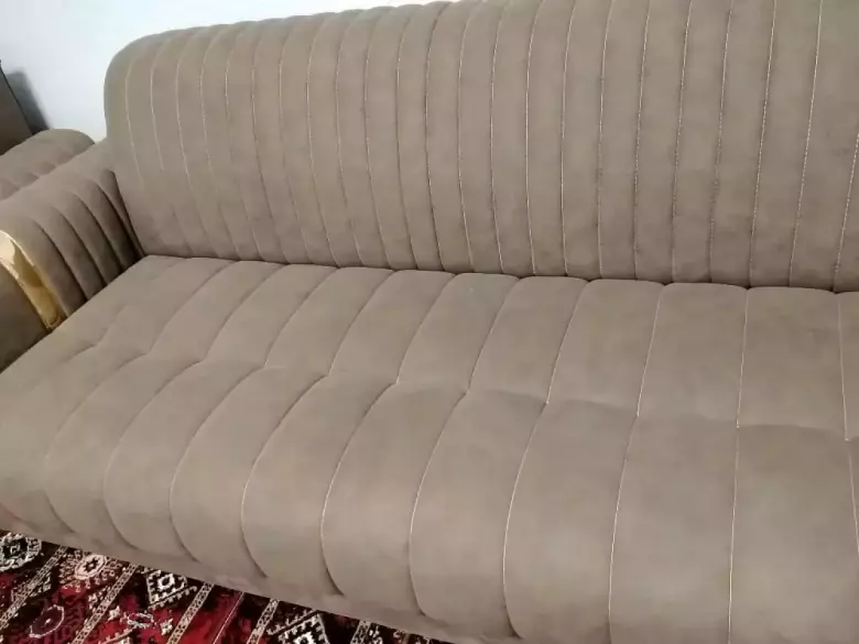 Yumshoq mebel sotiladi