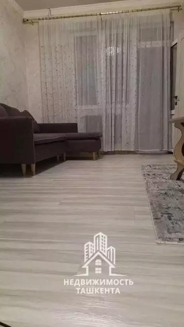 Продаётся 2-комнатная на Шахристанском