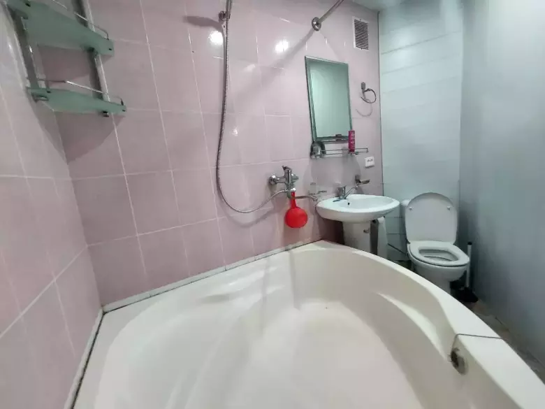 Продам квартиру 2/3/4 Себзар метроГ.Гуляма кирпич