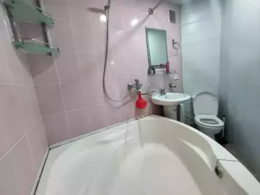 Продам квартиру 2/3/4 Себзар метроГ.Гуляма кирпич