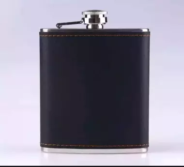 Фляжки для спиртных напитков.