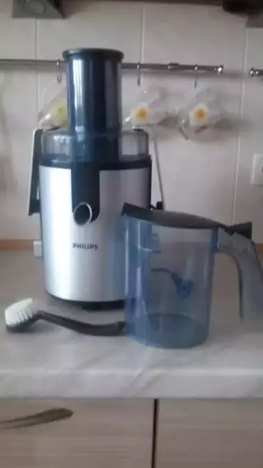 Продам соковыжималку " Philips HR 1861 " б/у.