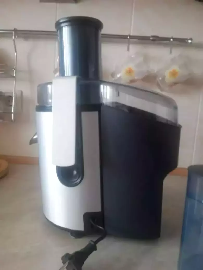 Продам соковыжималку " Philips HR 1861 " б/у.
