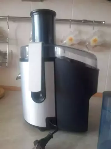 Продам соковыжималку " Philips HR 1861 " б/у.