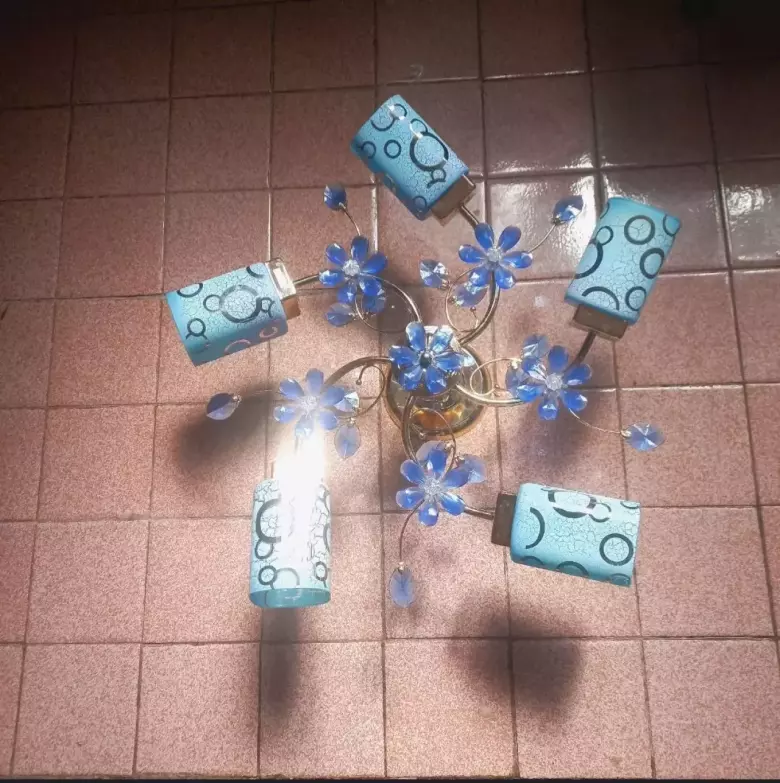 люстра ,бра,плафоны