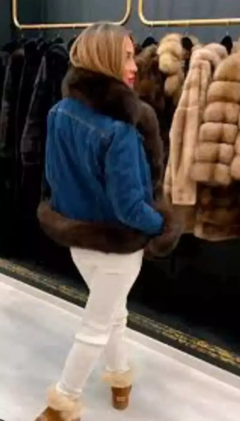 Продаётся турецкая джинсовая куртка