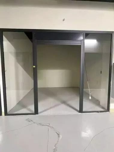 Doʻkon sotiladi Ibn Sino savdo markazida