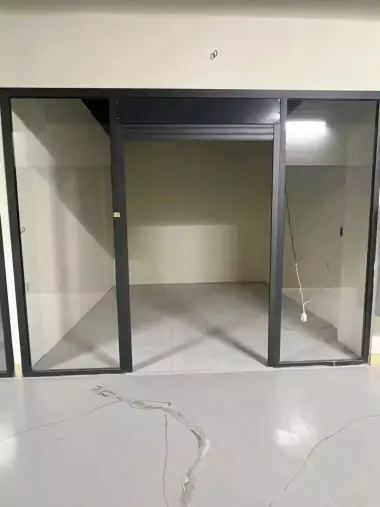 Doʻkon sotiladi Ibn Sino savdo markazida