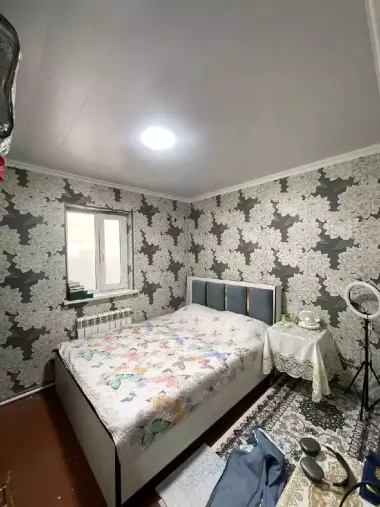 Toshkent viloyati Yuqori Chirchiq tumani Iyk otada 3 xona 8 sotix hovli sotiladi