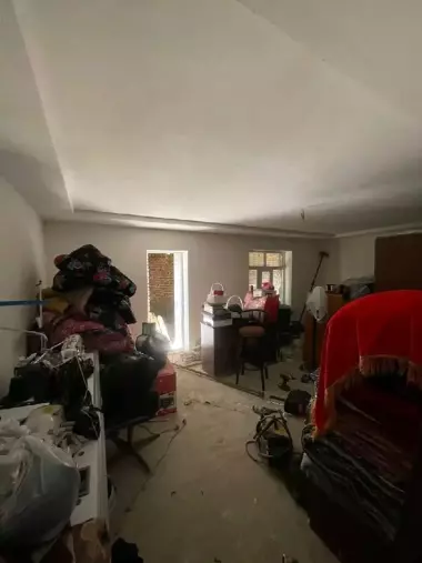 Toshkent viloyati Yuqori Chirchiq tumani Iyk otada 3 xona 8 sotix hovli sotiladi