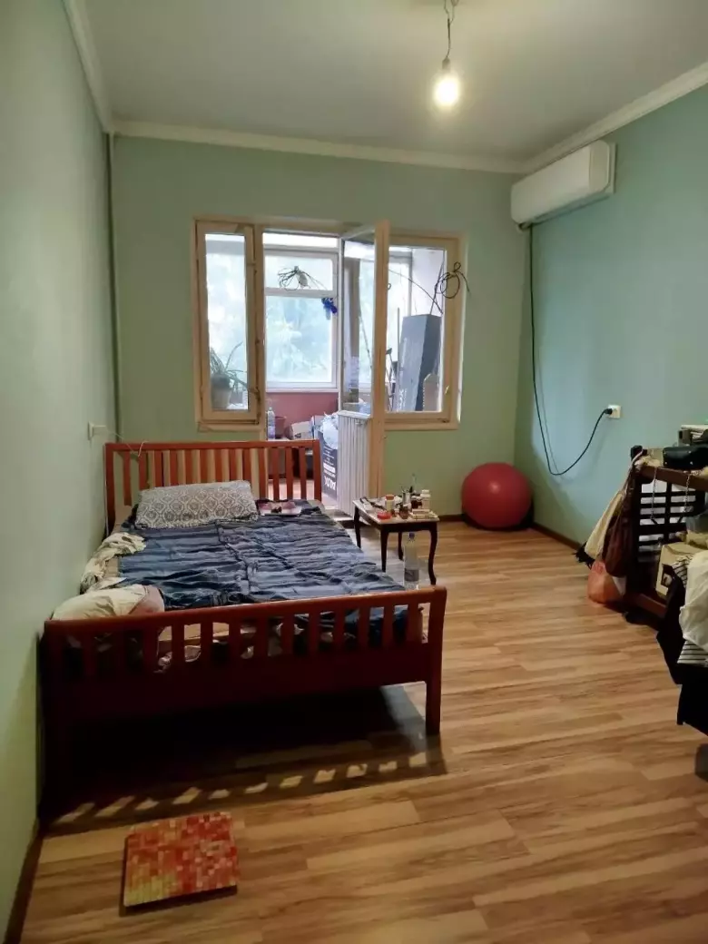 2/3/4 возле метро. Центр Юнусабада.