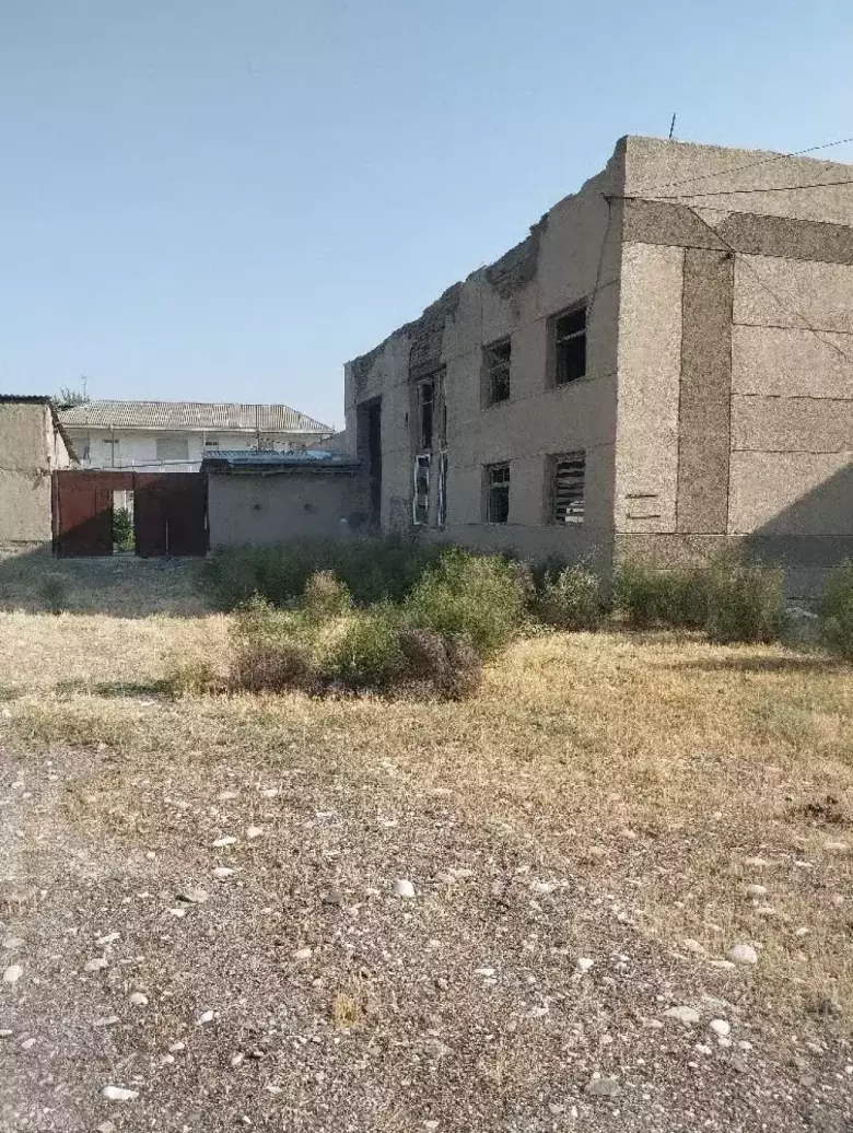 Хатирчи тумани самаркан МФЙ да 15 сут жой нотура жой сотилади хужатлари жойида