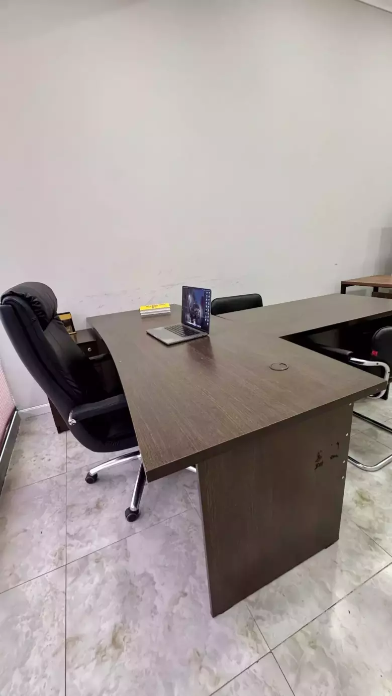 Директорский комплект мебели