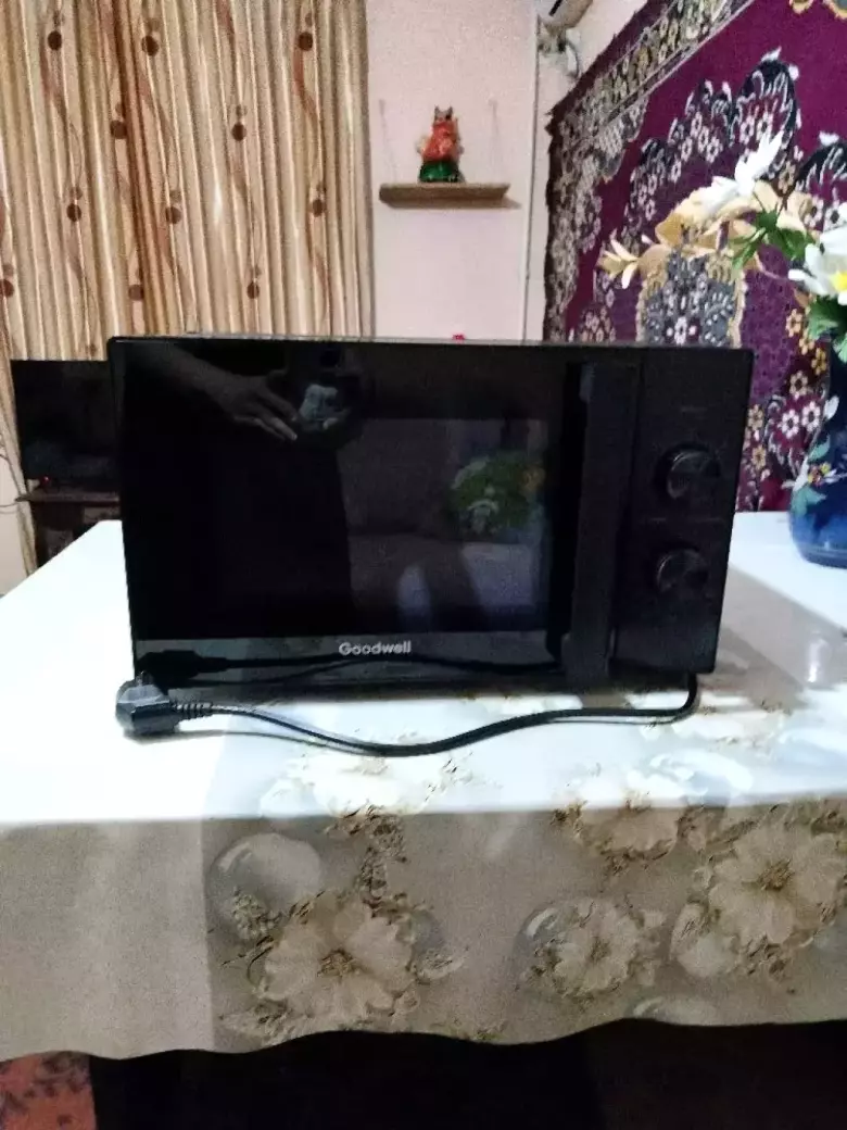 Продаётся Микроволновка новая документы тоже есть!