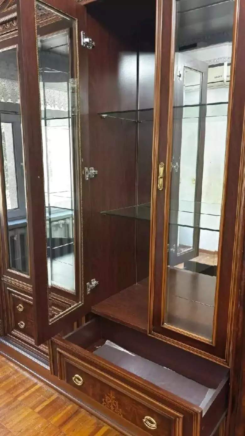 Продаётся срочно стенка!