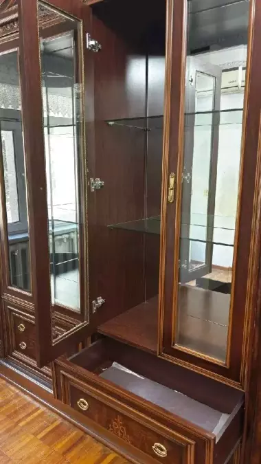 Продаётся срочно стенка!