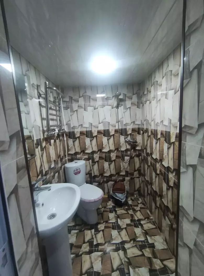 2-этажный дом+подвальчик 2-сотки 6-комнат заезд для машины.