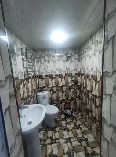 2-этажный дом+подвальчик 2-сотки 6-комнат заезд для машины.