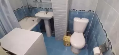 Продам квартиру 3/2/4 Ц-13 улАбая метроА.Навои