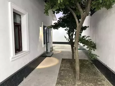 Угловой дом на Никитина 3-сотки 5-комнат.