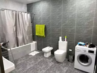 Угловой дом на Никитина 3-сотки 5-комнат.