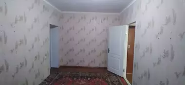 Продам квартиру 3/2/4 Ц-13 улАбая метроА.Навои