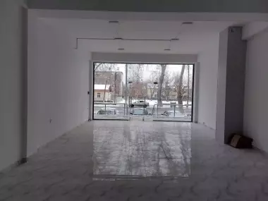 Тайёр бизнес учун жой! Дом тагида нотурар жой сотилади.